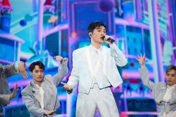 1716177126899170.jpg 苏有朋巡演长沙站唱响青春 音乐传承跨越新世代 (1).jpg